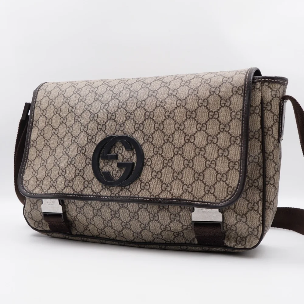 CC29 ❤️ Gucci GG Interlocking Coated Canvas Messenger Bag